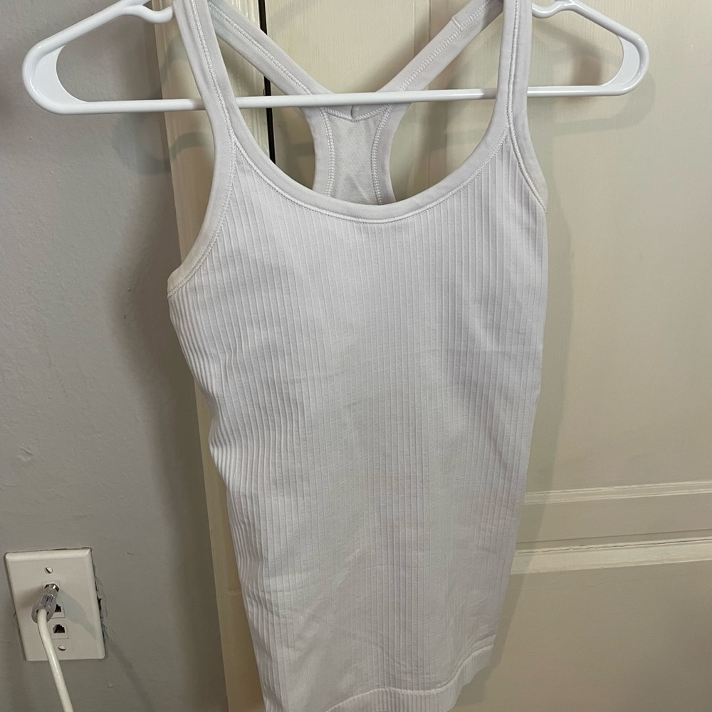 White lululemon tank !
